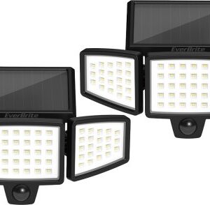 זוג זרקורים סולאריים נטענים דגם E021038 מבית EverBrite